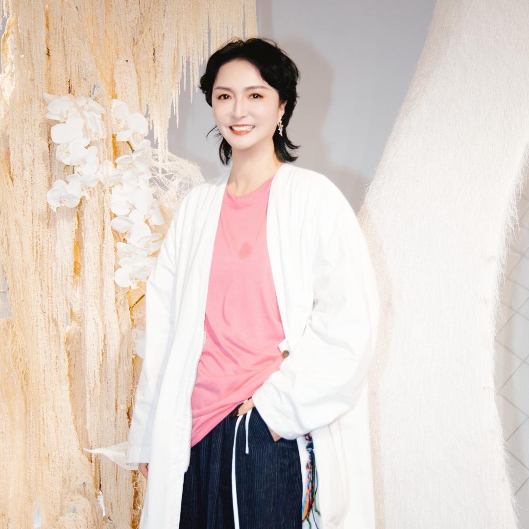 俪娅形象美学