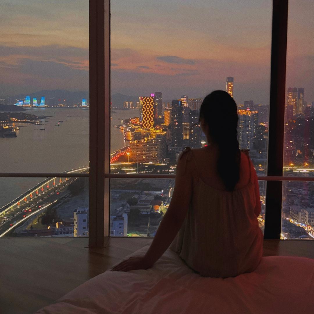 小彦子穿花衣