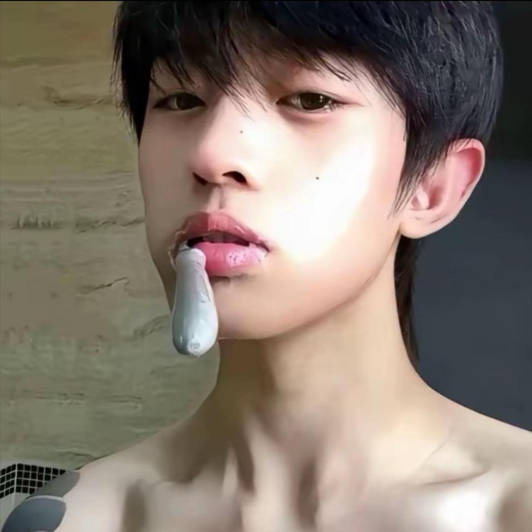 艾菲尔上的铁塔梦。