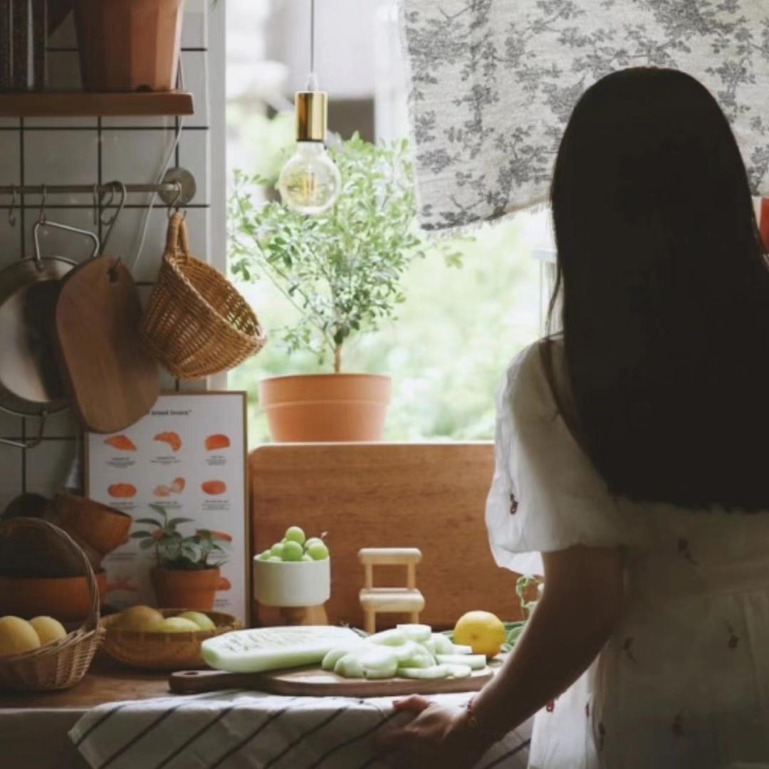 舒舒在厨房@抖音