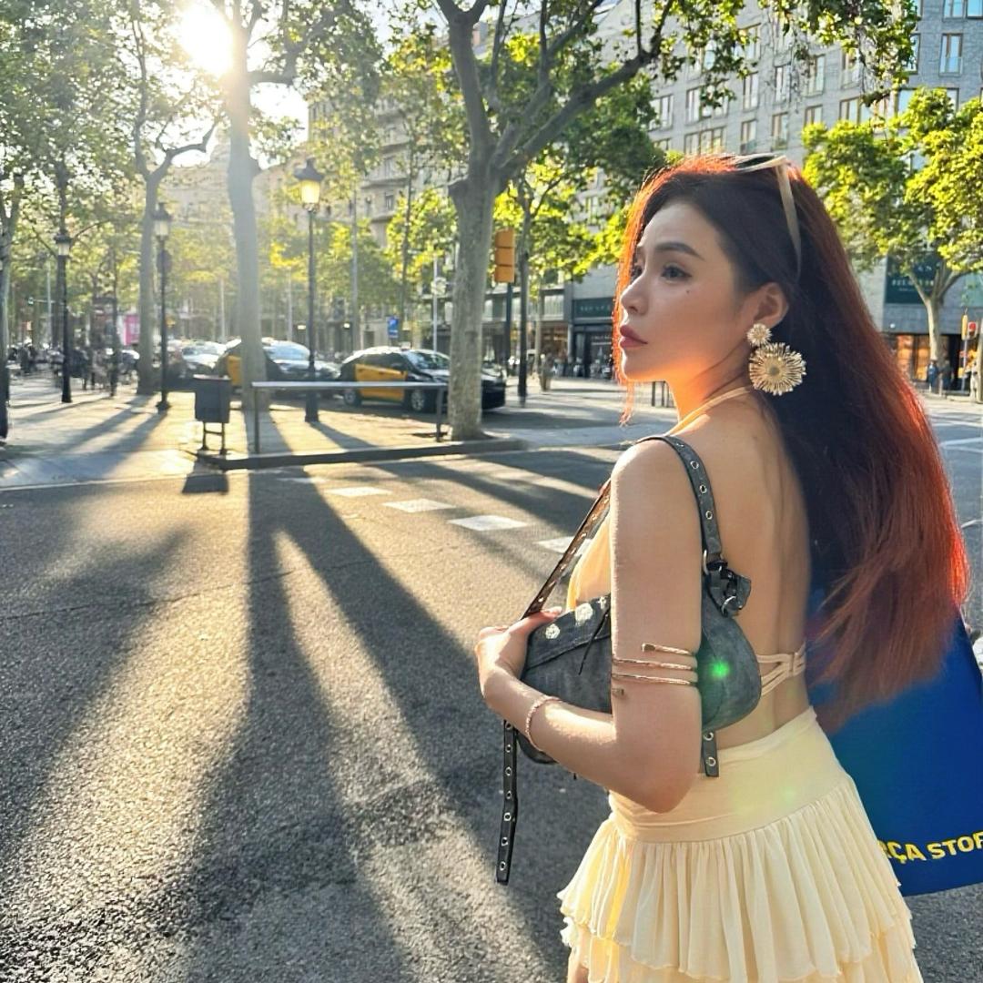 你的小姐姐 💫 筠薰 🇲🇾