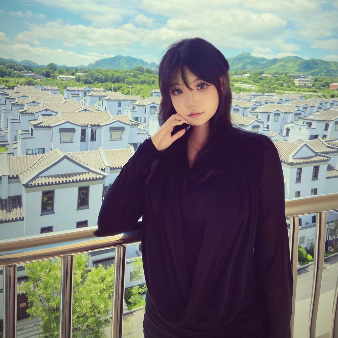 AAA易县得文君澜销售小张