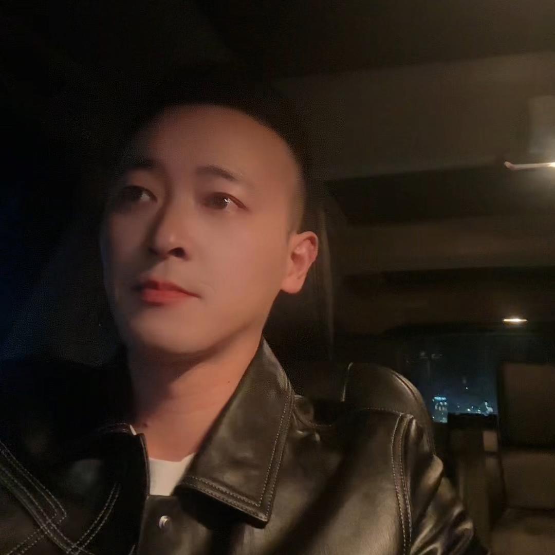 叫我靓仔。