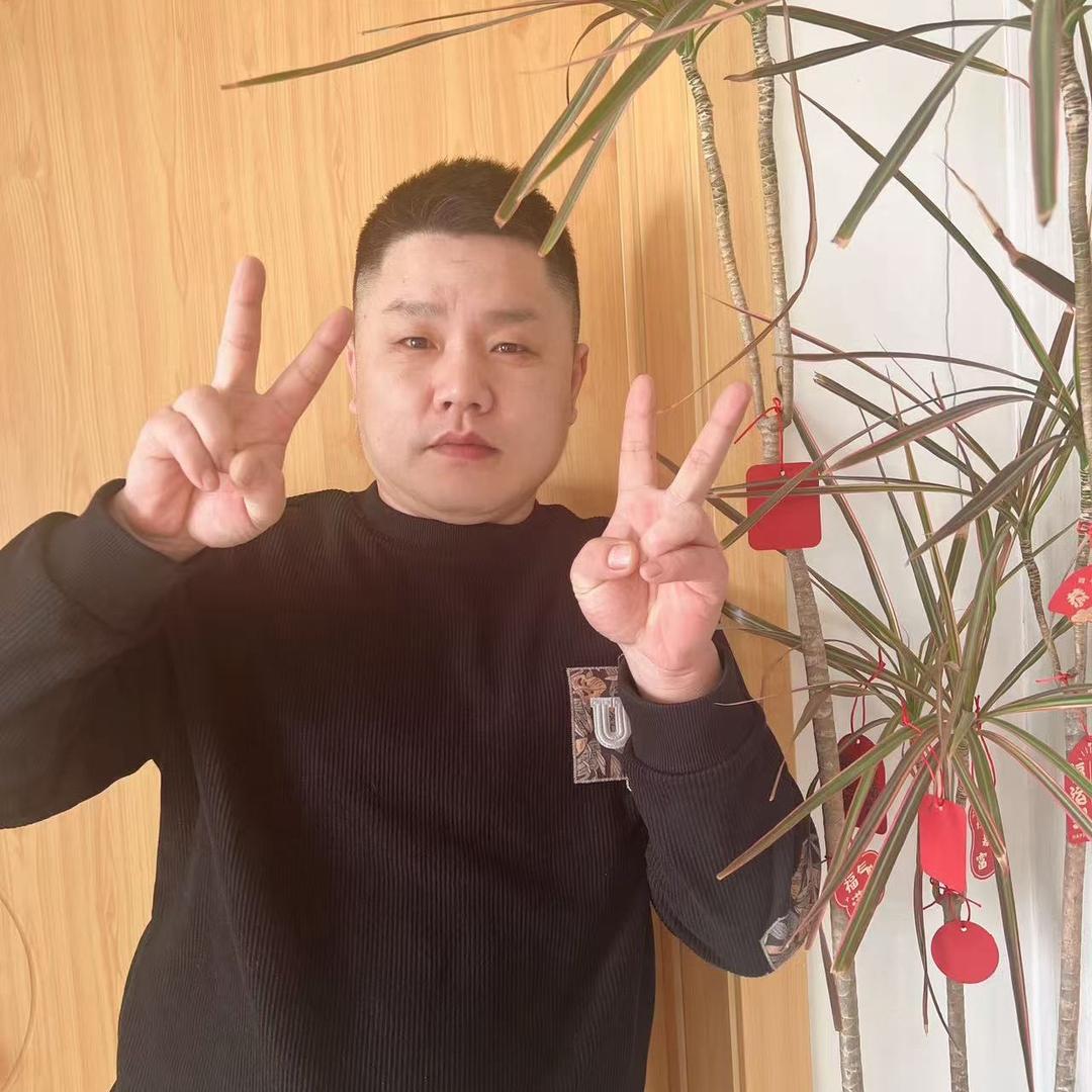 吕小柒（凌晨01:20开播）