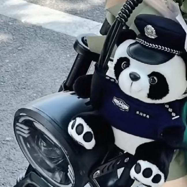 𝓵𝓪𝓬𝓲𝓻𝓮𝓷.9 👣