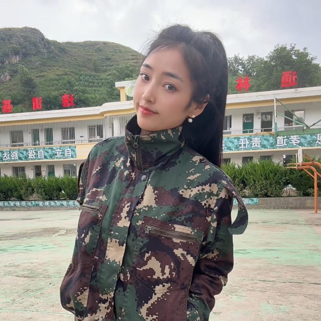 周老师(林狼叛逆教育基地)