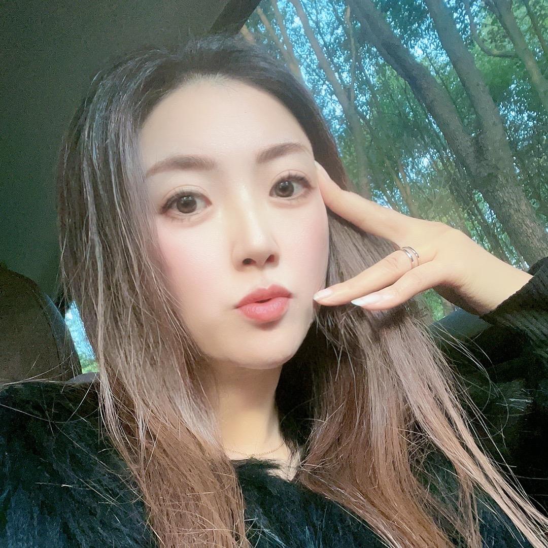 娅玲