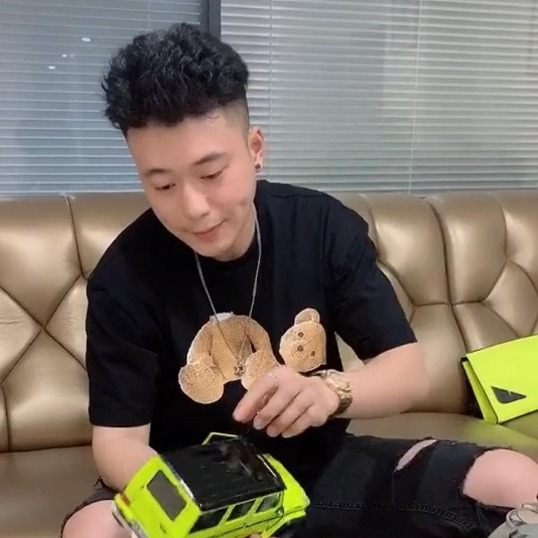 胡先生