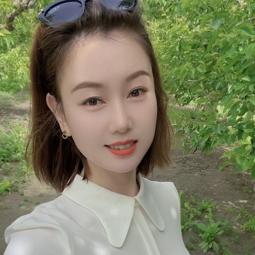 点歌小薇