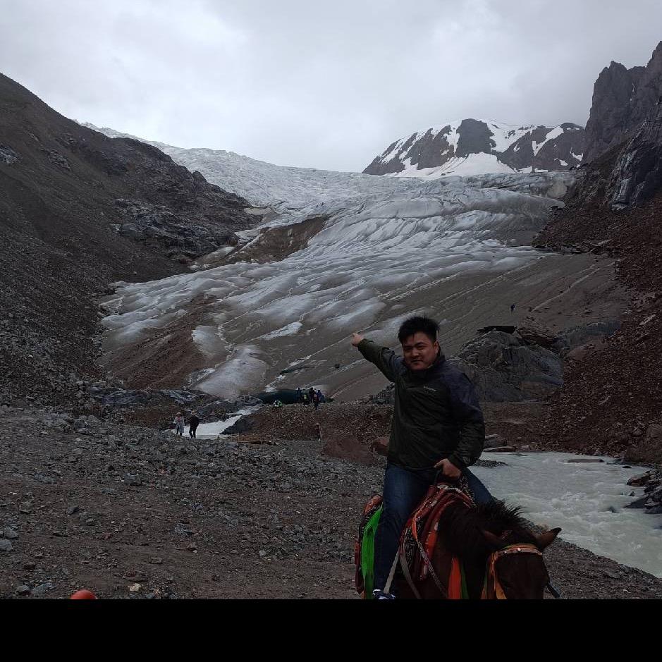 白酒狂徒小城城