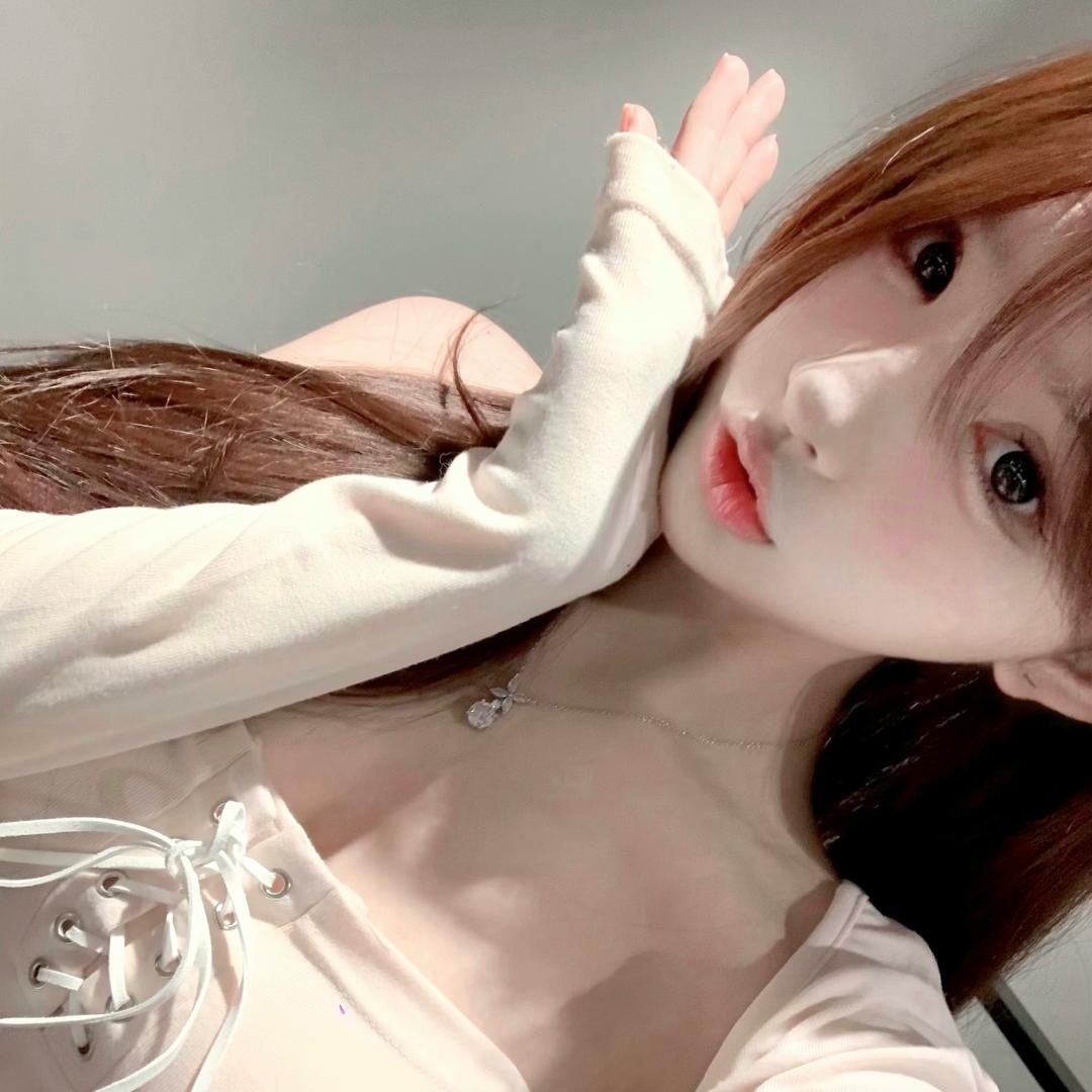 邓婕
