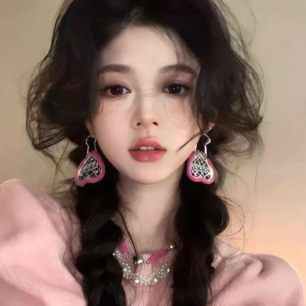 一个真正的Man /•᷅•᷄\୭
