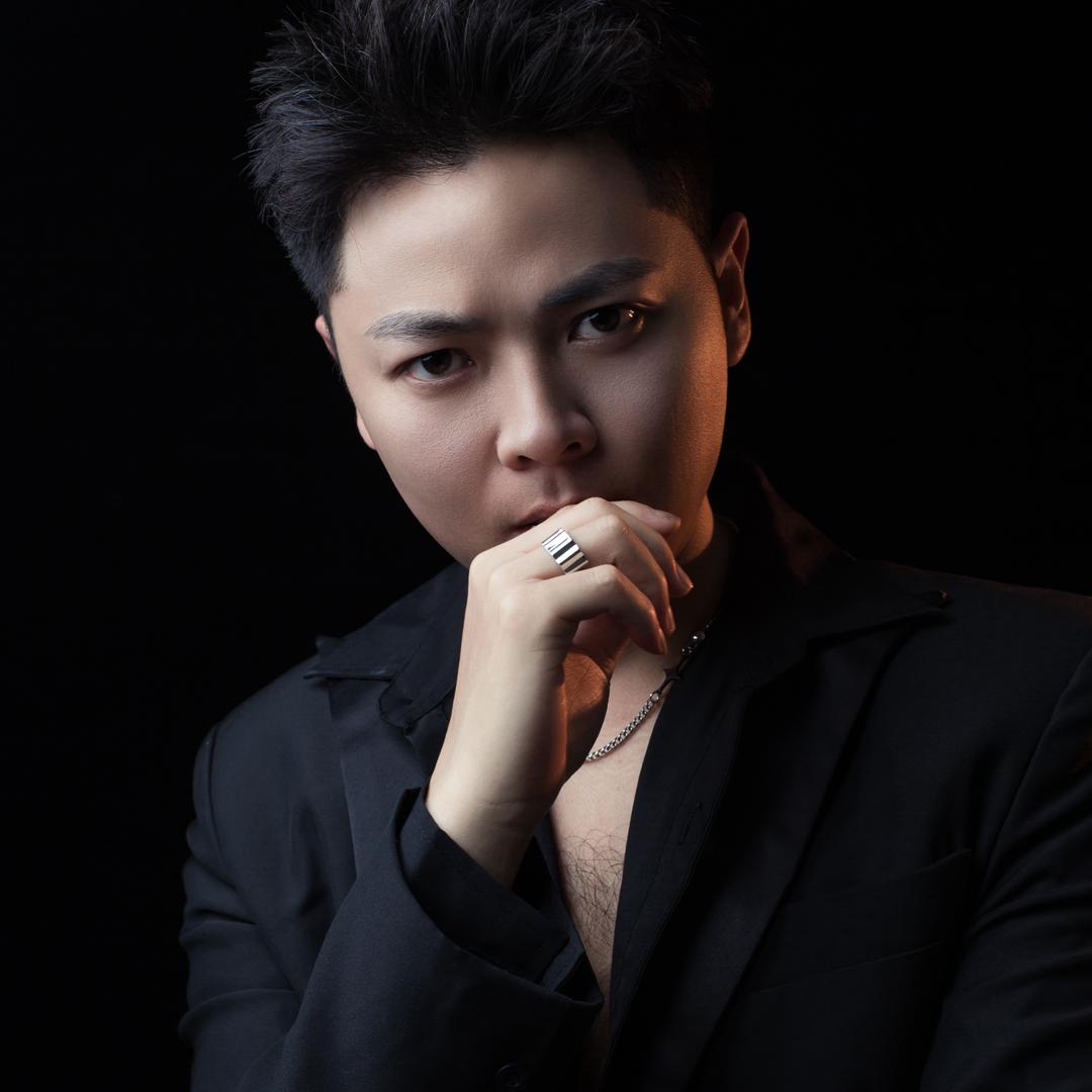 雅安彭老师烫发