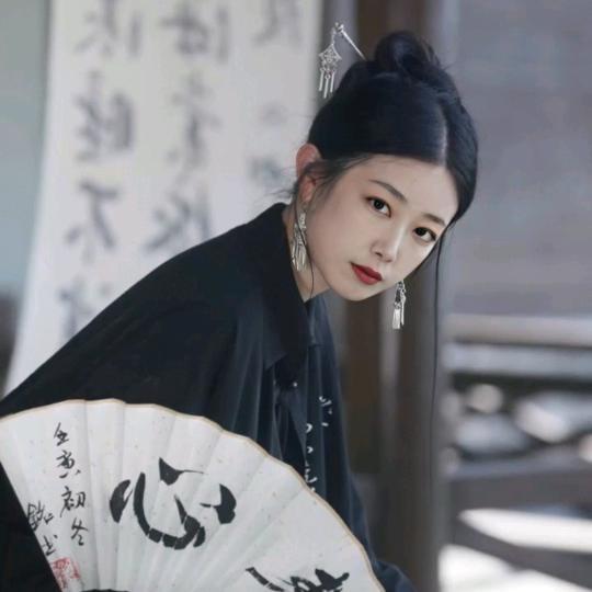 小姑姑读书