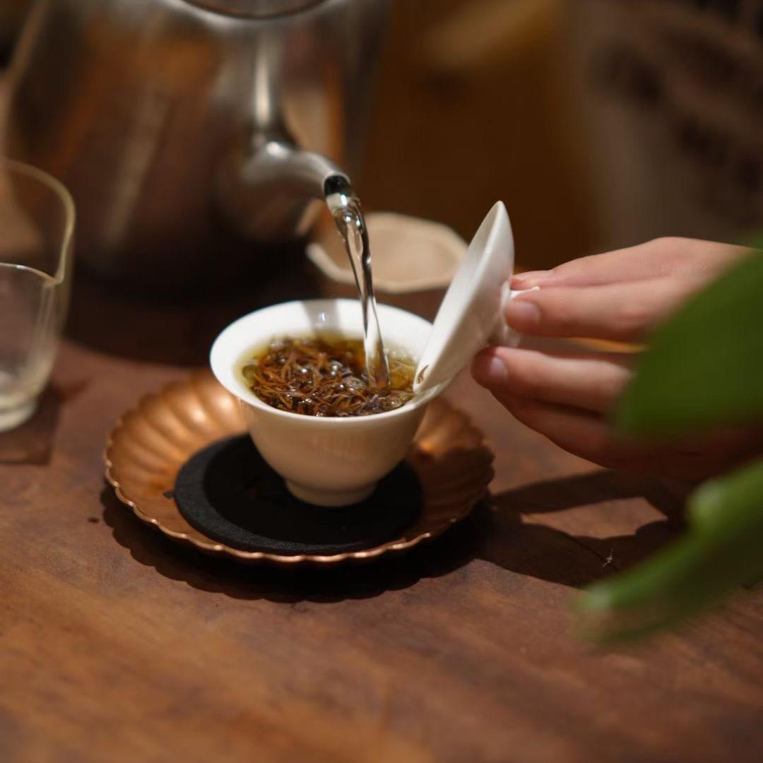 且慢茶馆