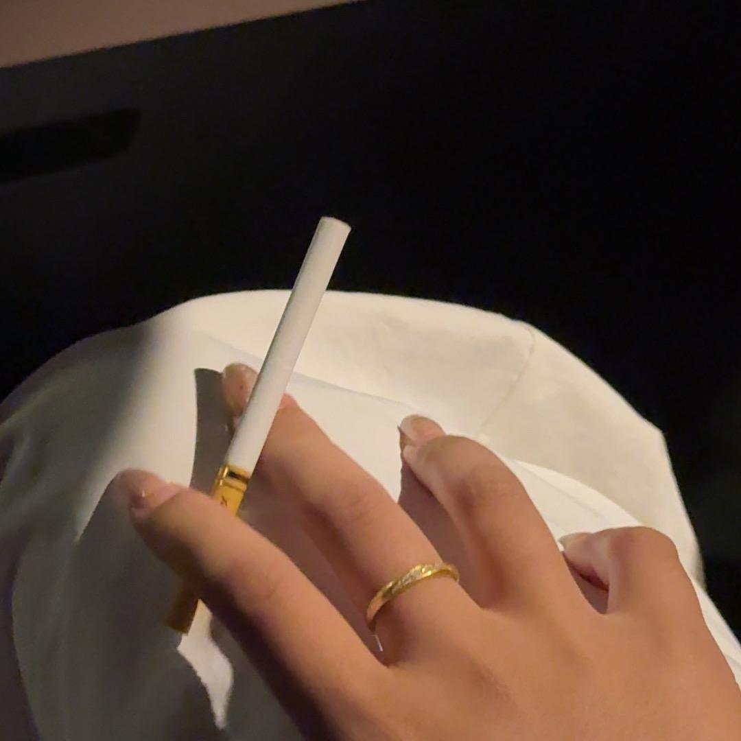 爱喝🍵 兀