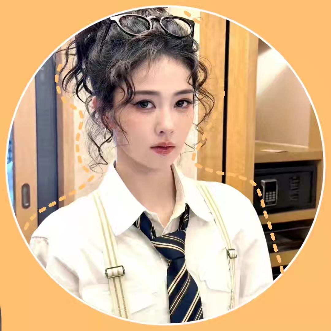 鹿鹿🍍头像