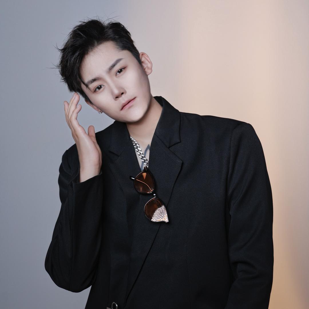 小马是个酷girl@抖音