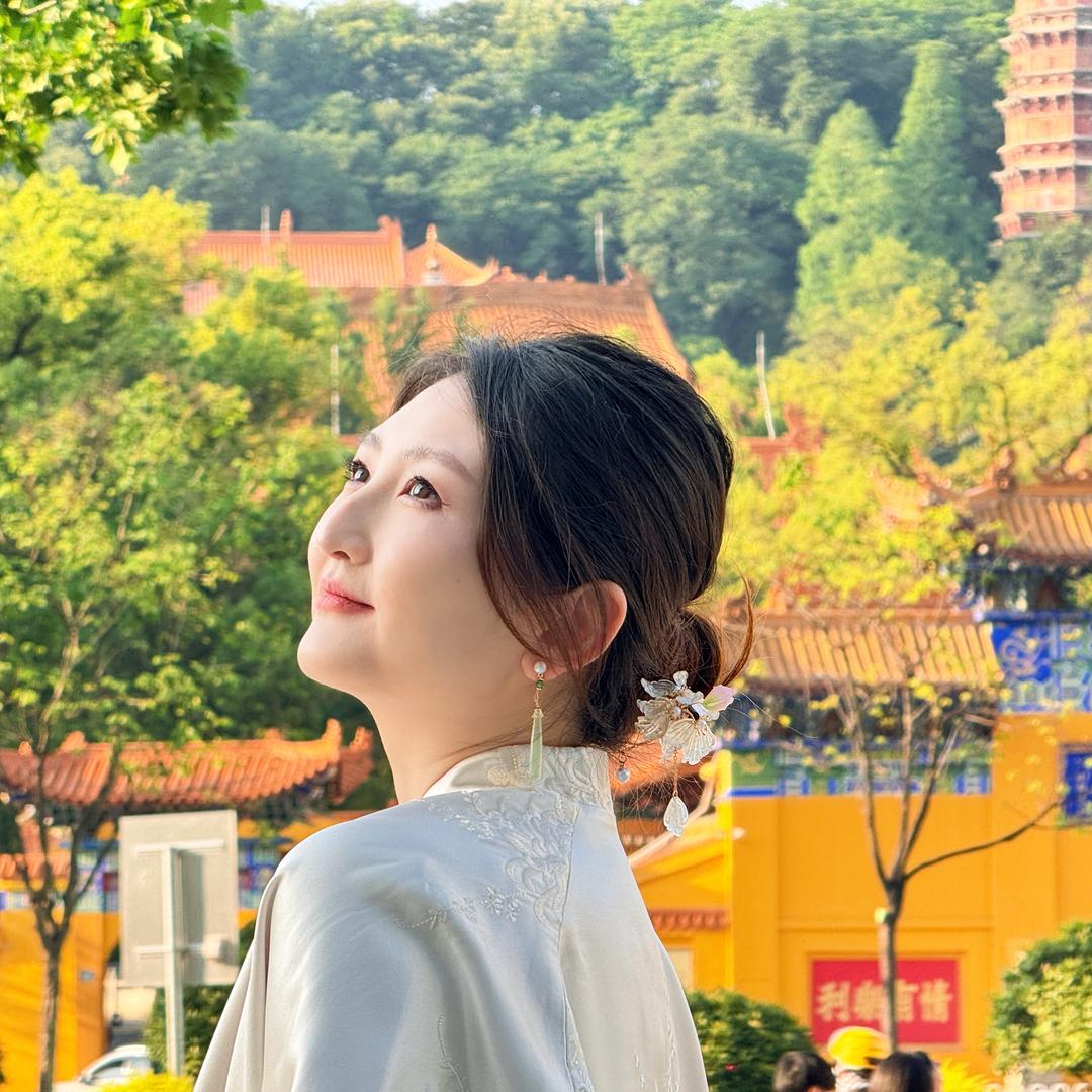 拾天高端女装定制