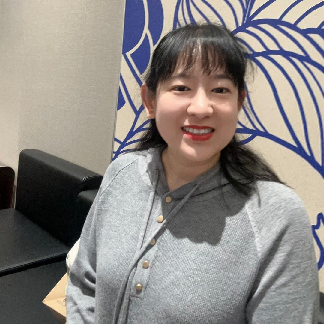 我是轻轻～头像