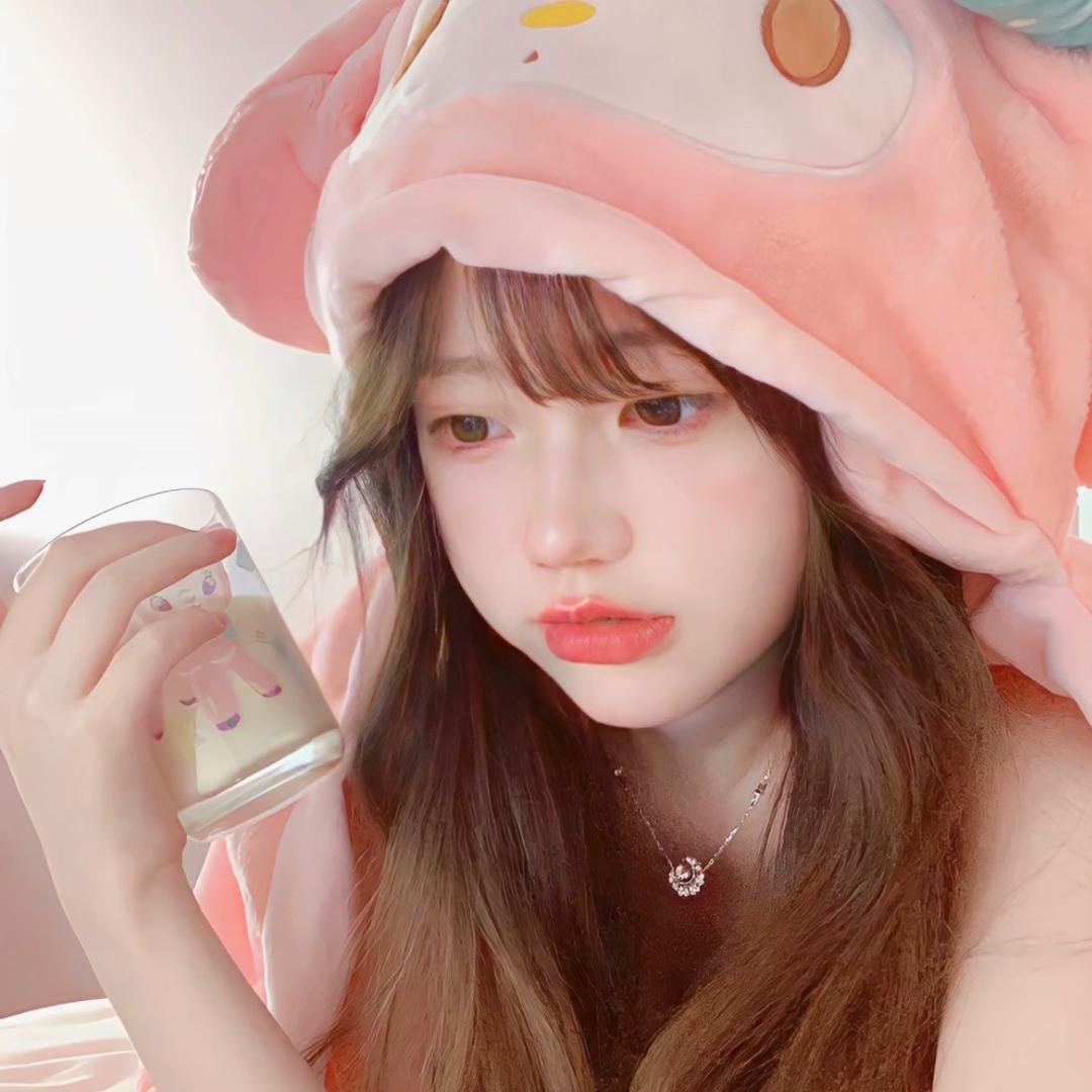 李佳洛
