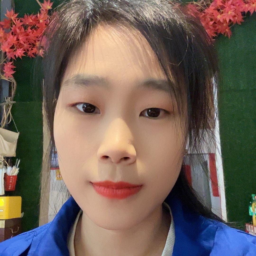 创鑫时代卖灯箱的小叶叶