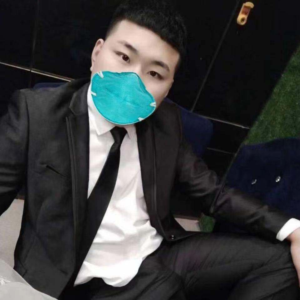 姜有才爱摇头