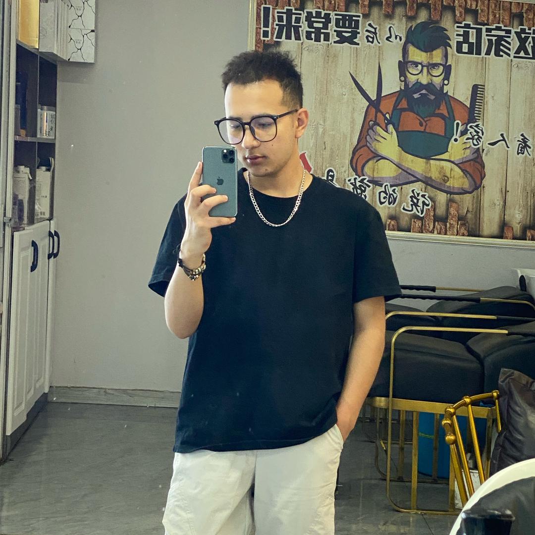 发型设计师 小布