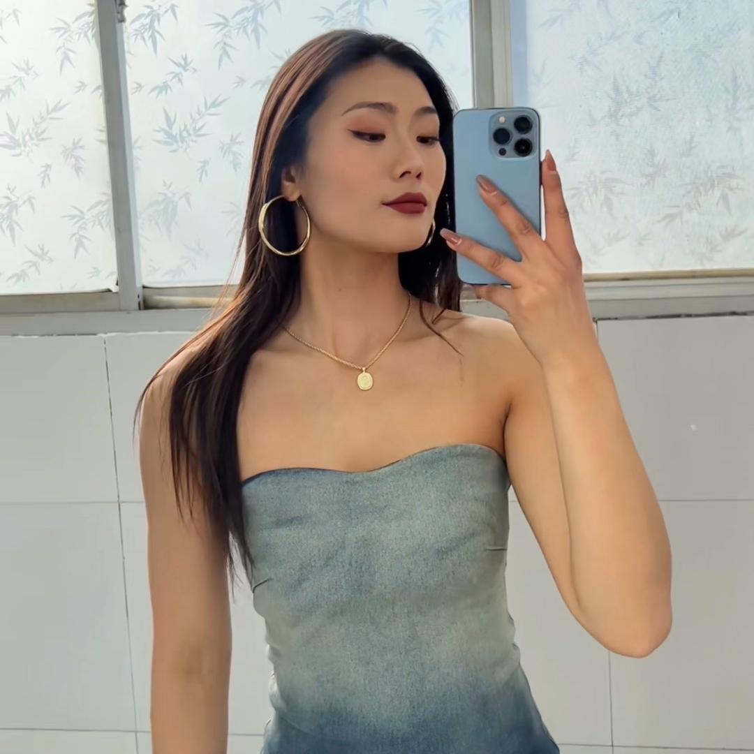 陈小萍会魔法视频同款在橱窗