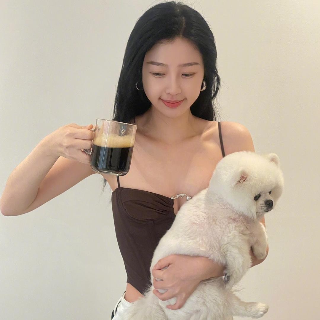 灼灼