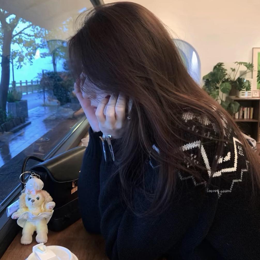 离谱小美.