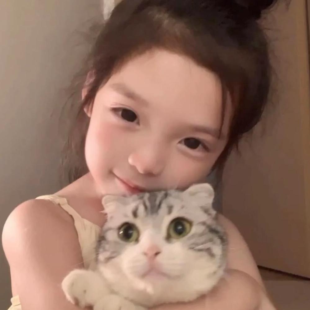 太萌被牢大肘击