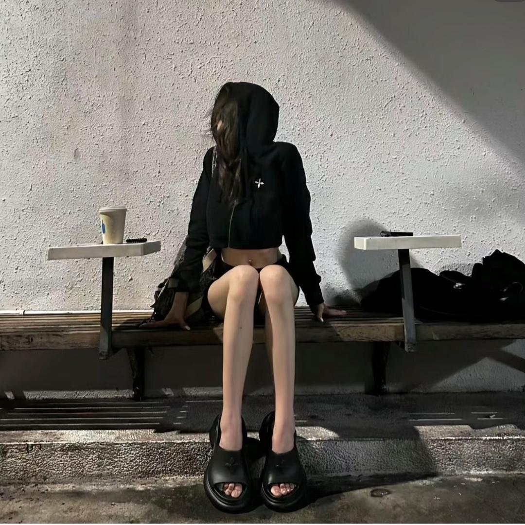 Y、