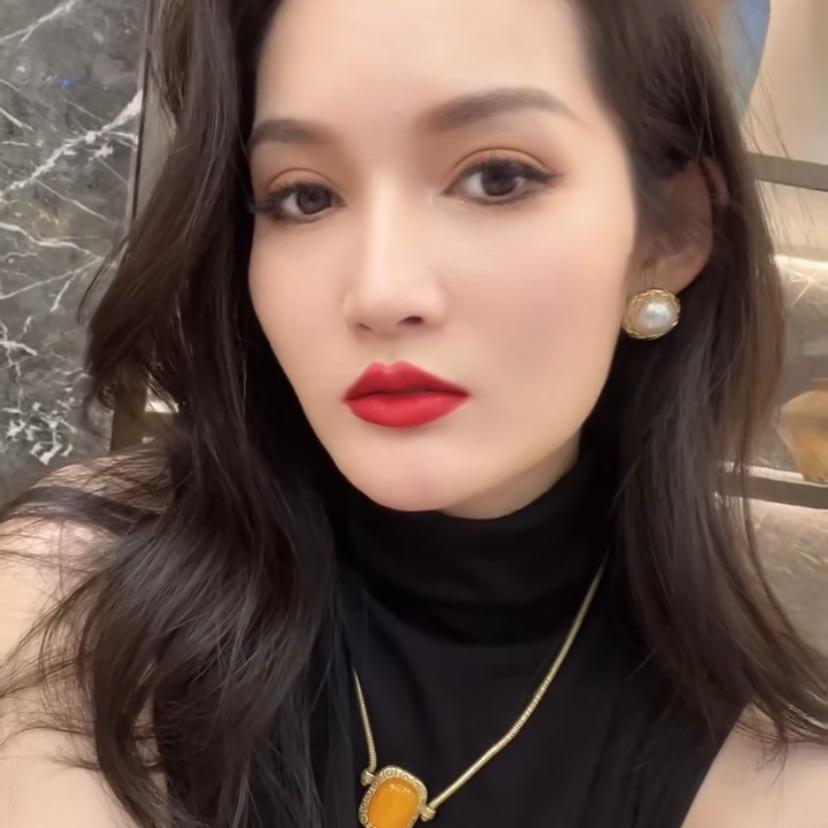 李氏美美欧韩服装