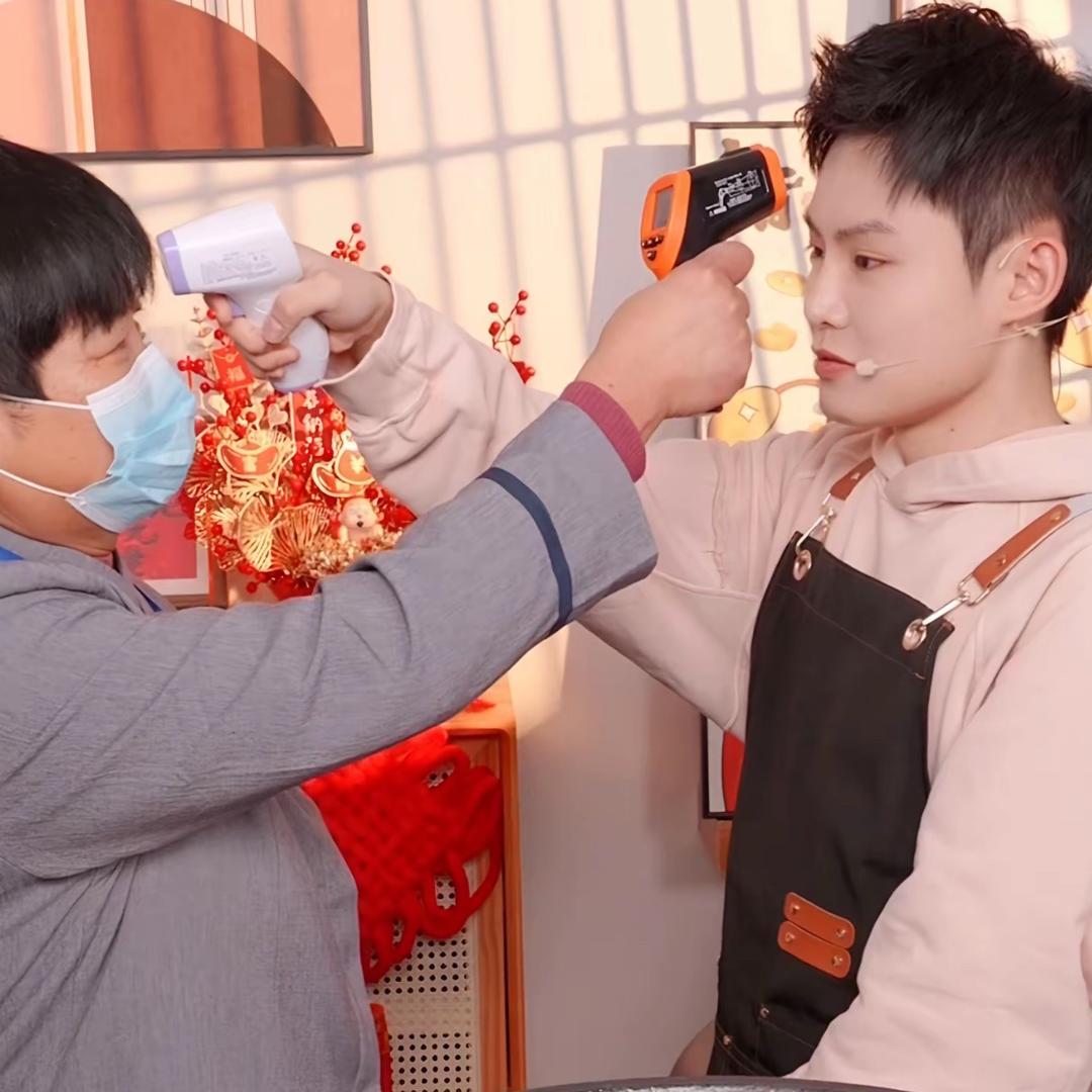 多余和阿姨的直播助手