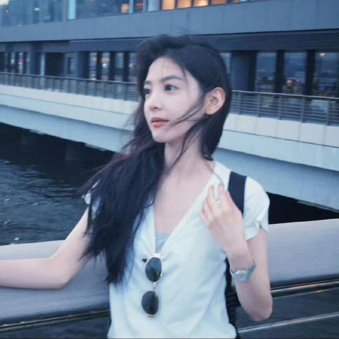 Axuan.