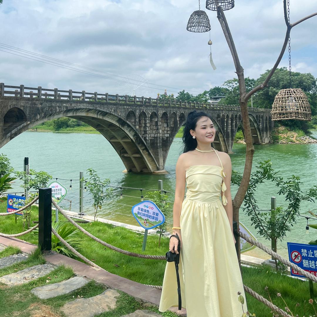 嘿！是胡小姐吖👧🏻
