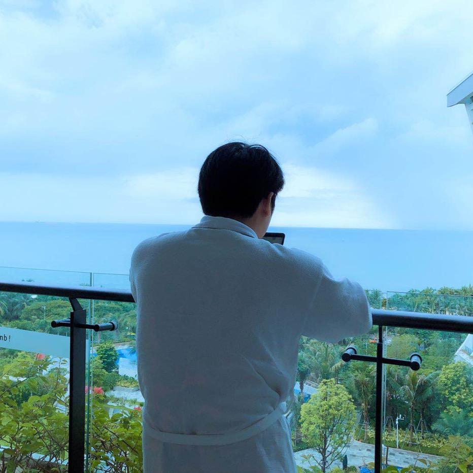 阿伟的扑克牌（2号）