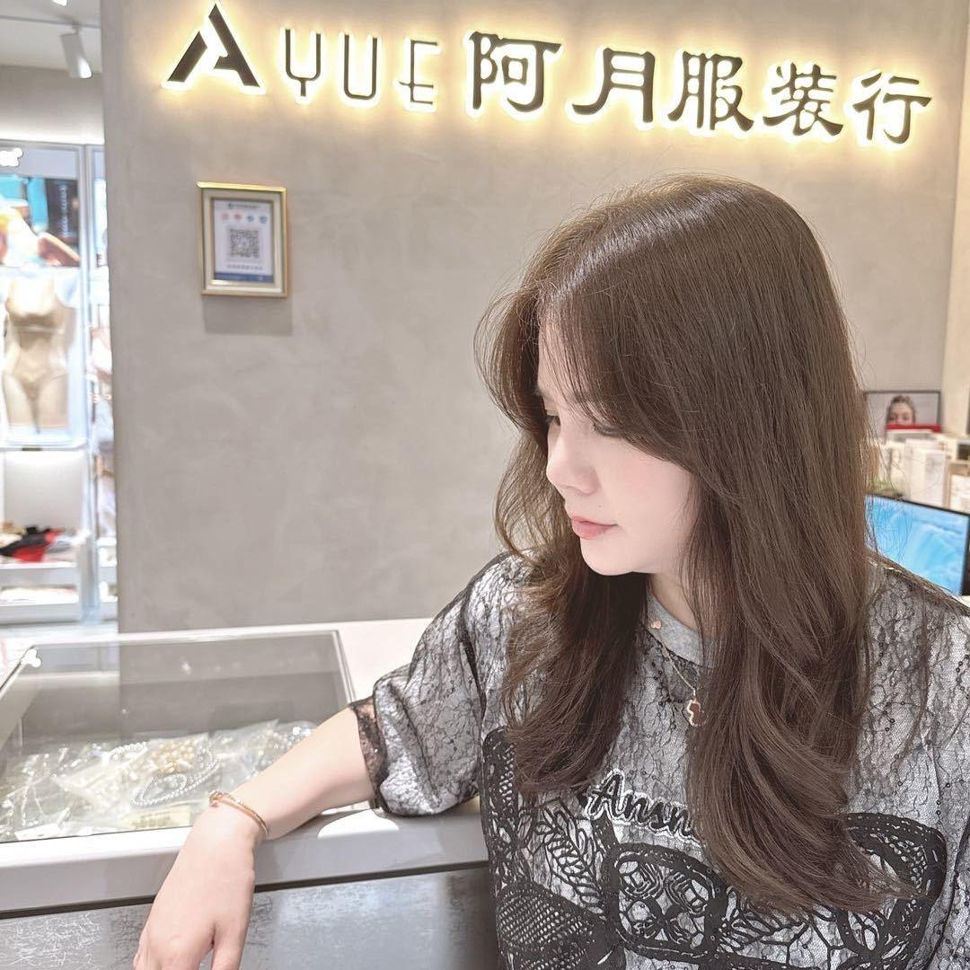 富阳新登阿月服装行