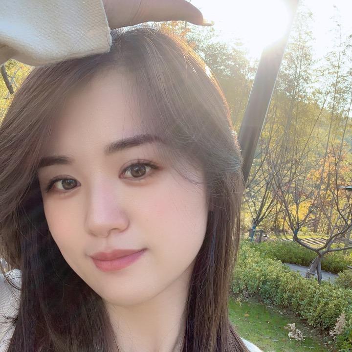 爱笑的大静静