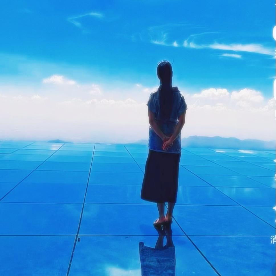 别低头皇冠会掉，坏人会笑。