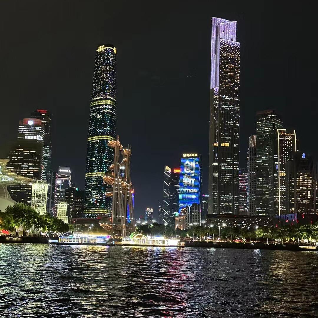 老罗小店橱窗