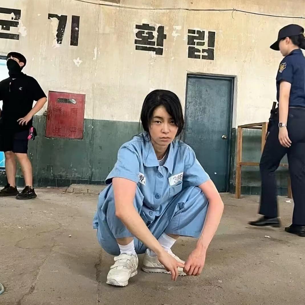 努力有素质.