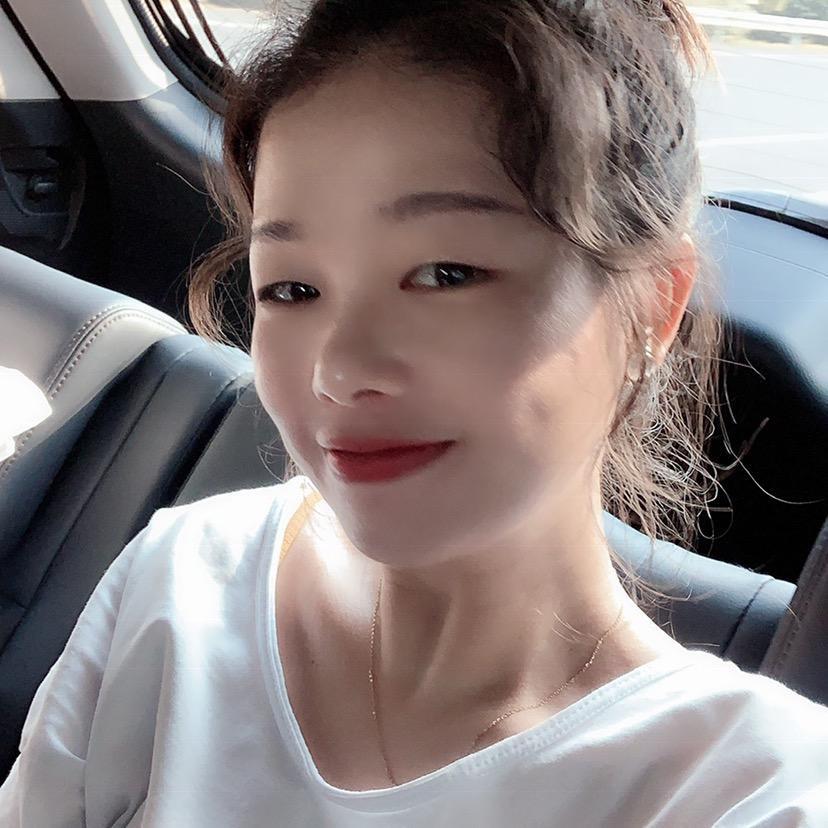 彭小敏家毛衣