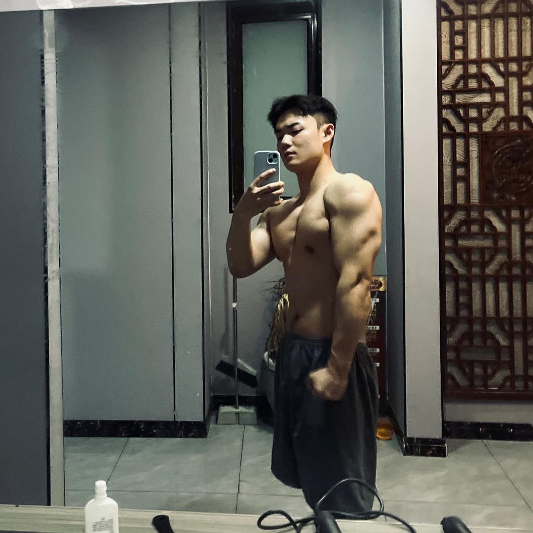 阿阳健身（饮食➕训练计划定制 线下指导）