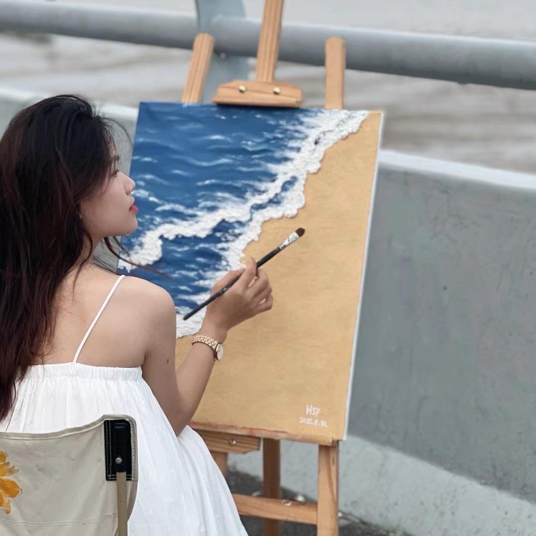 不搞笑的李哈哈