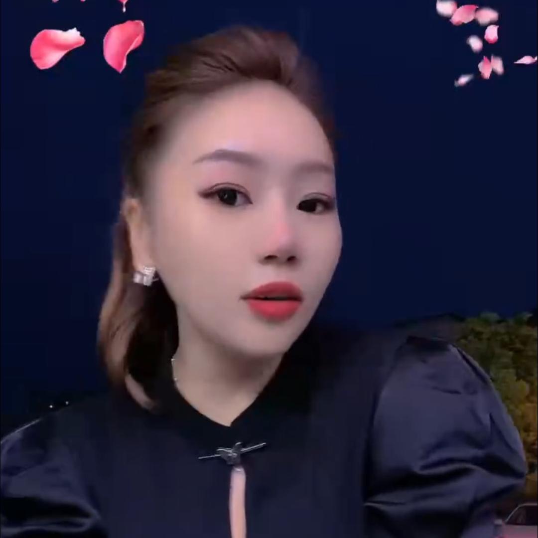 萍老板（努力工作）