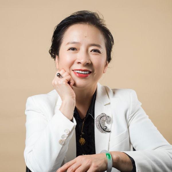 爱开车的老阿姨