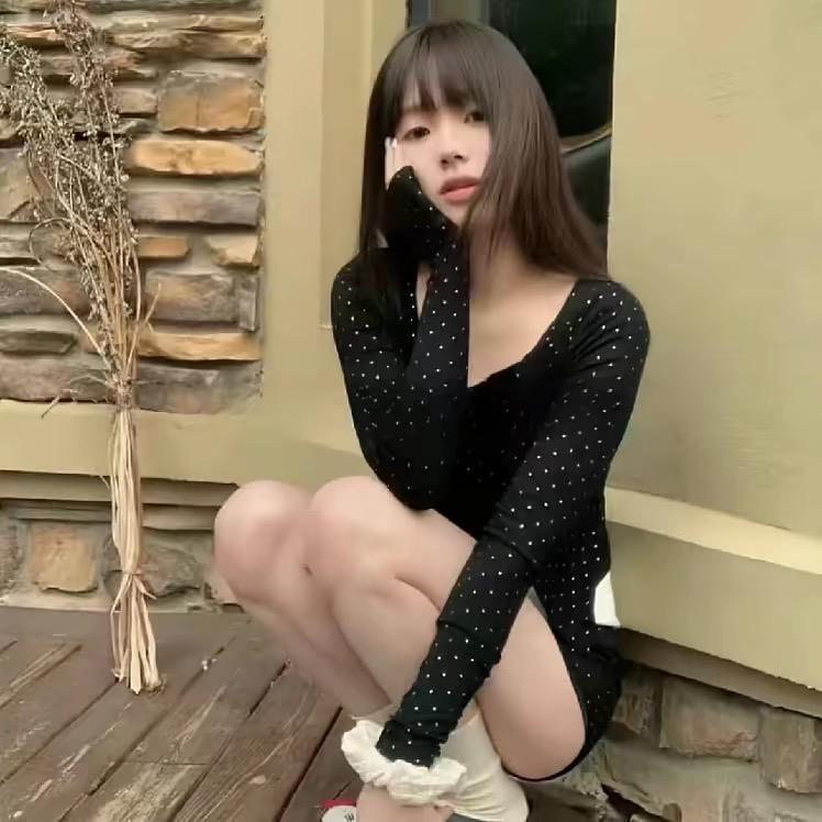 康康.