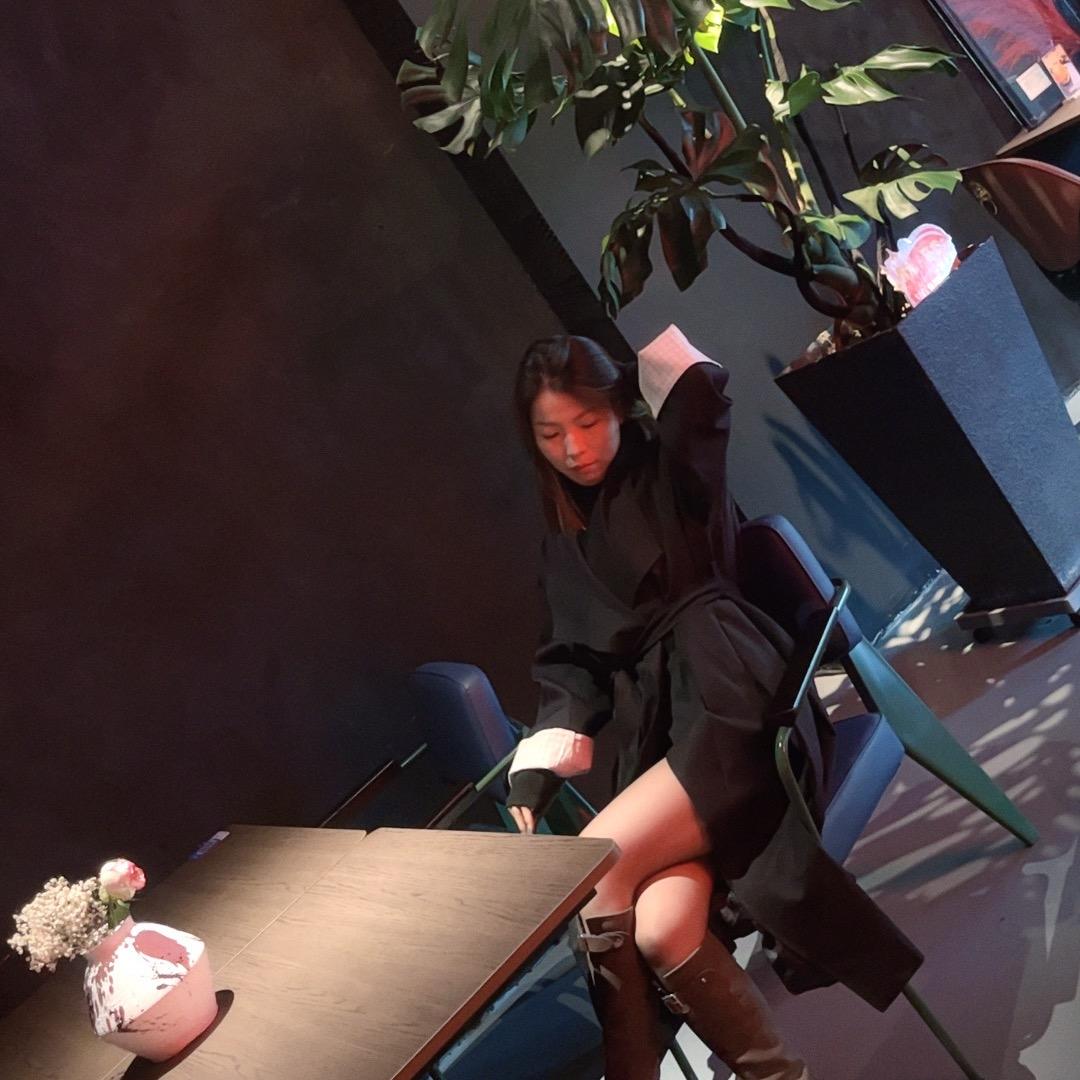 爱跳舞的月月姐💃